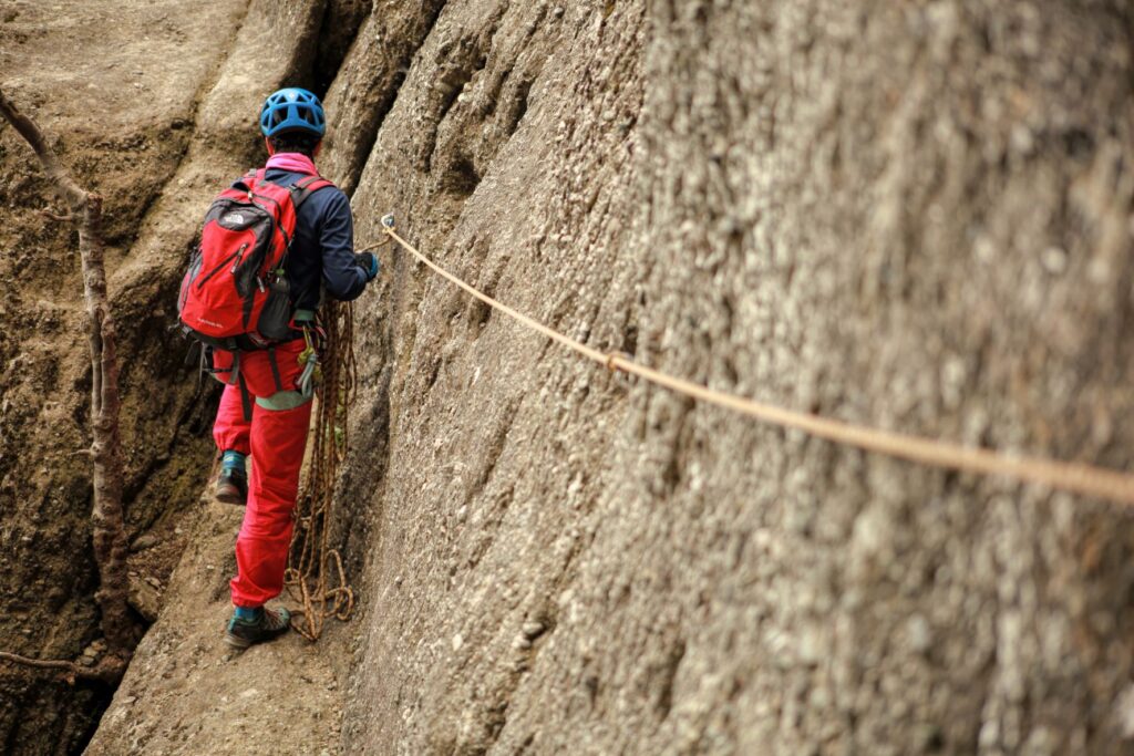 scrambling-hiking-Great-Saint