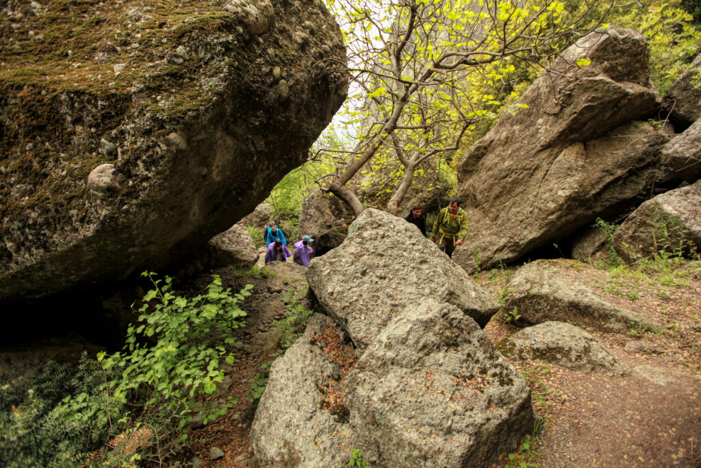 hermit-caves-hiking-tour