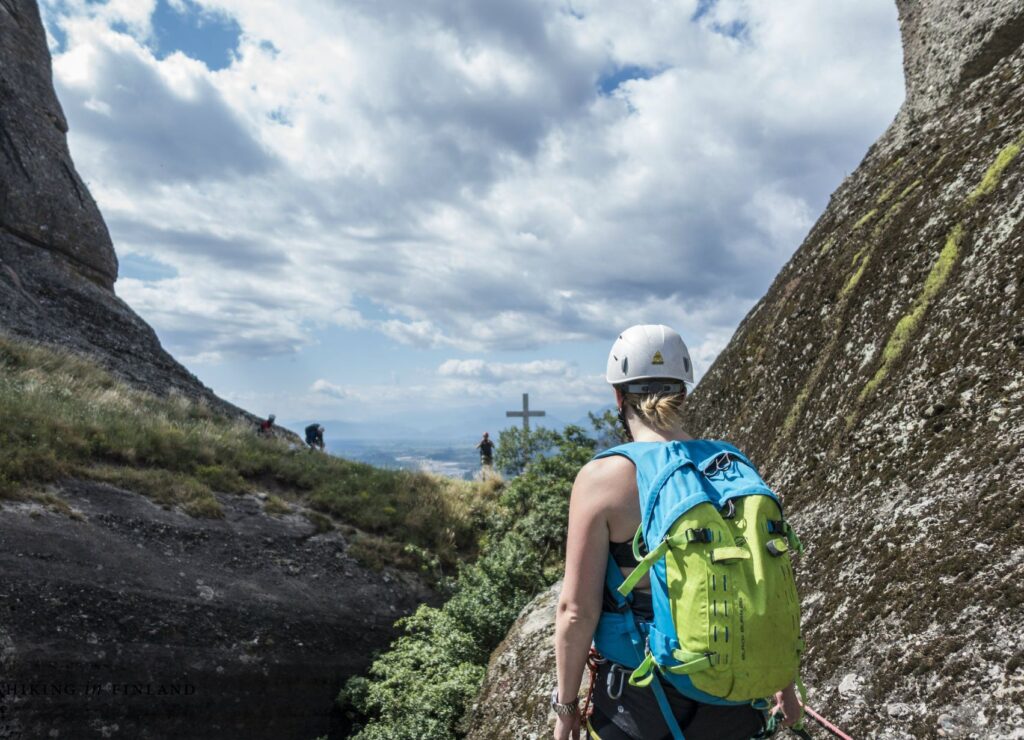 scrambling-hiking-Great-Saint
