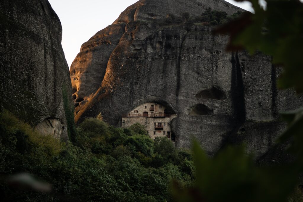 meteora hermit monks