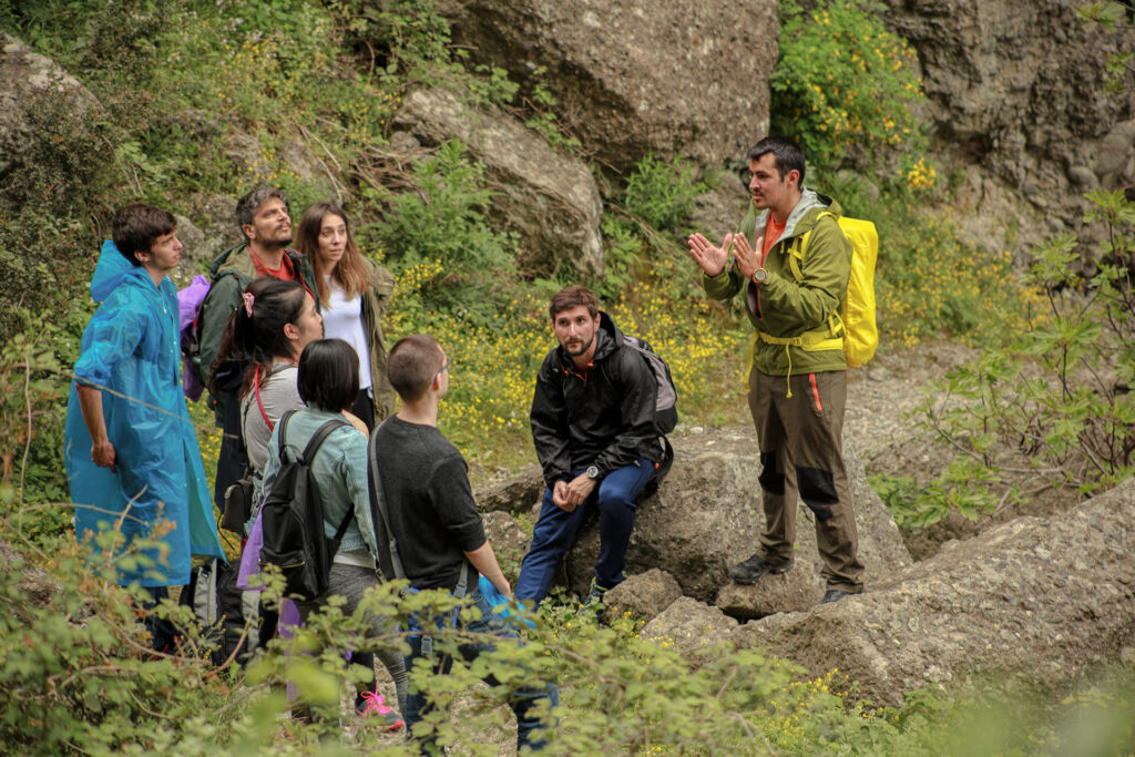 hermit-caves-hiking-tour