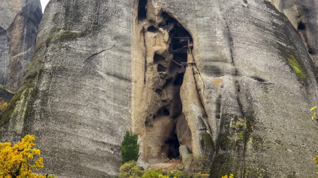 hermit-caves-hiking-tour