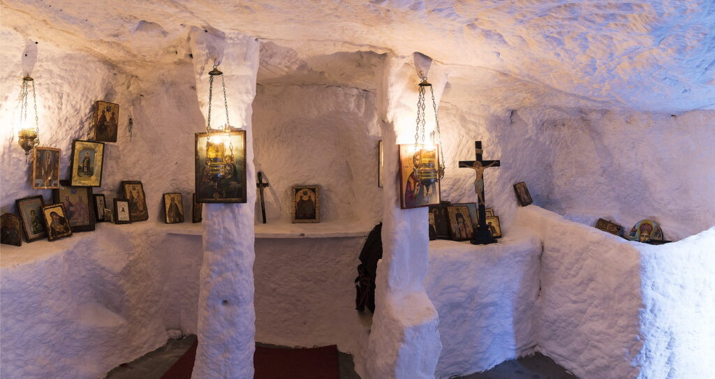 hermit-caves-hiking-tour