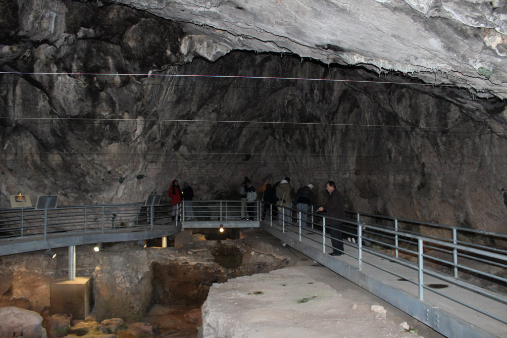 theopetra-prehistoric-cave