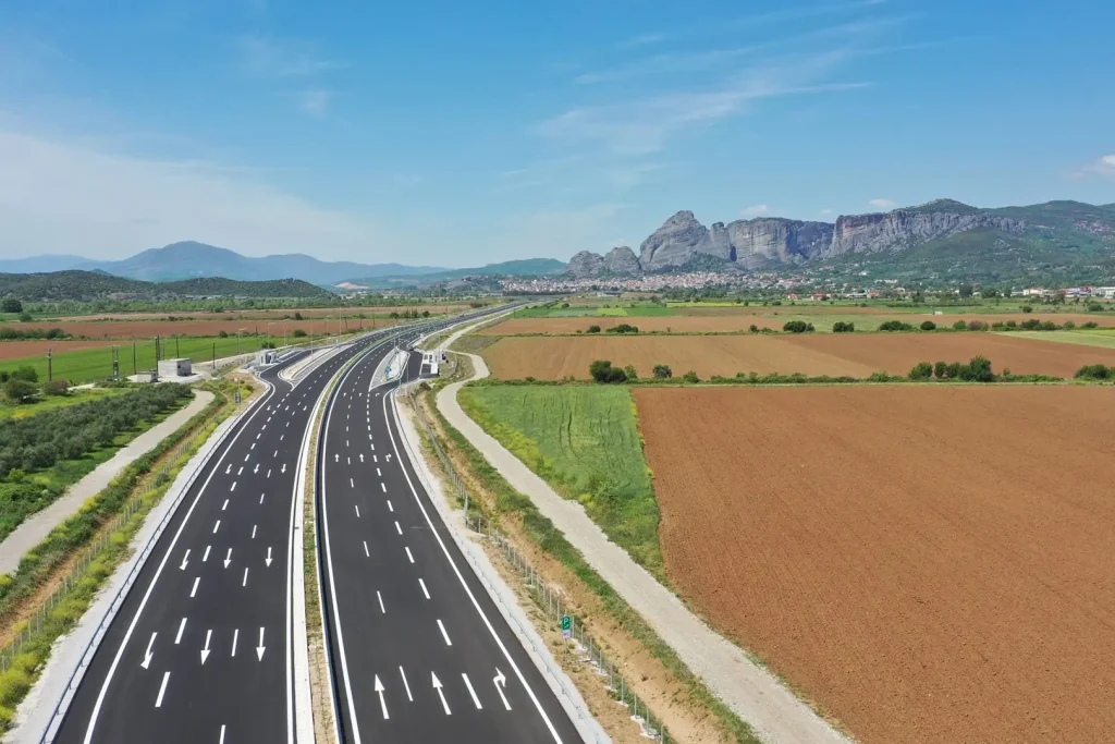 Getting to Meteora by Bus E65 Highway