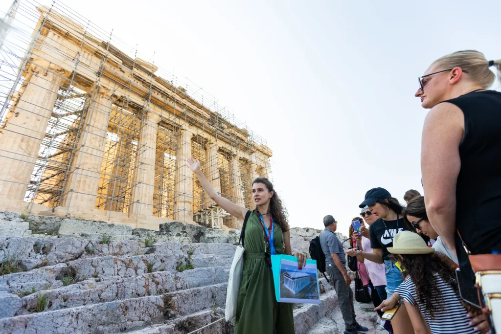 Early Morning Walking Tour: Acropolis & Acropolis Museum