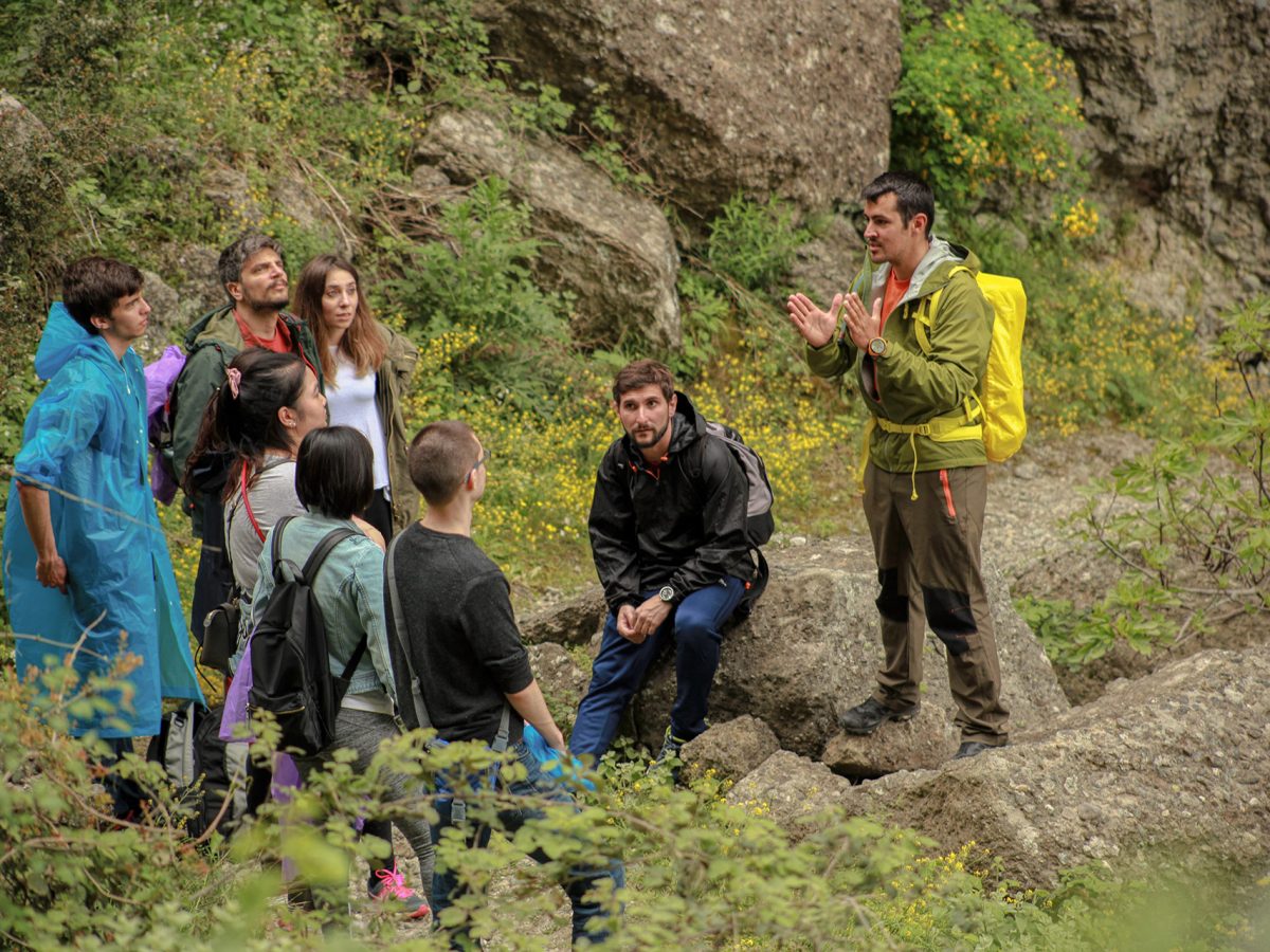 hermit-caves-hiking-tour