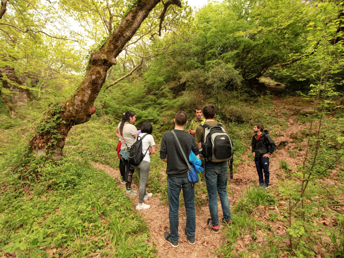 hermit-caves-hiking-tour