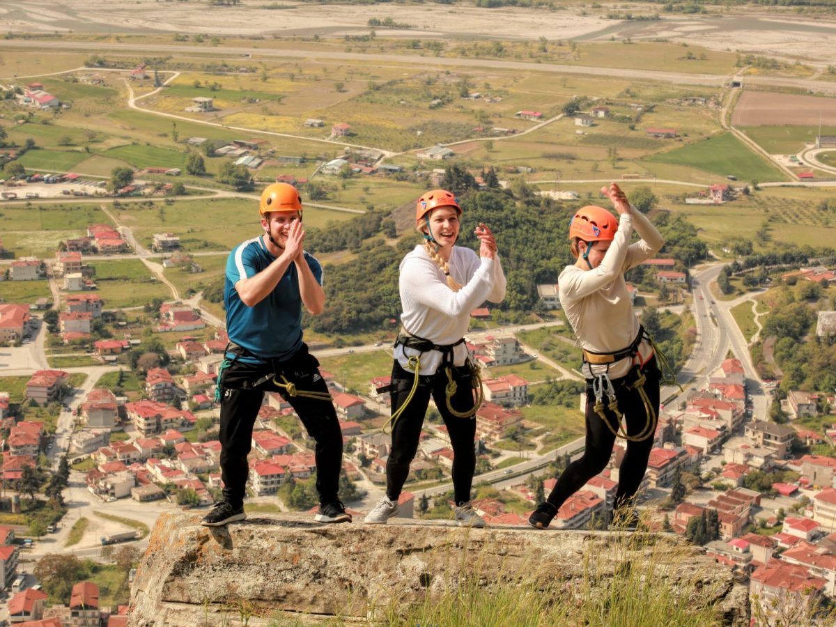 scrambling-hiking-Great-Saint