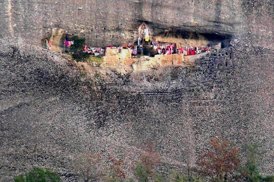 Madilas-saint-George-hermit-cave
