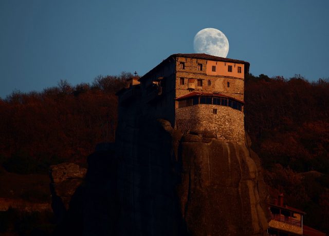 Roussanou-monastery-moon