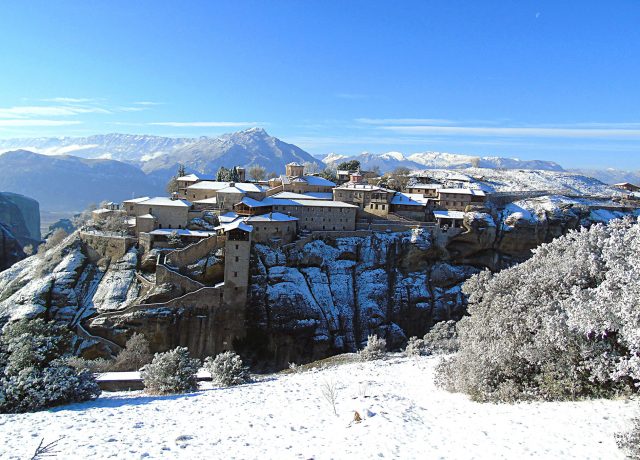 Great-Meteoro-monastery-snow
